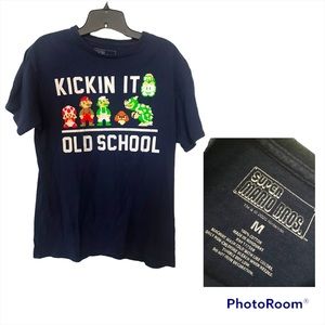 Super Mario Bros. T-Shirt Medium